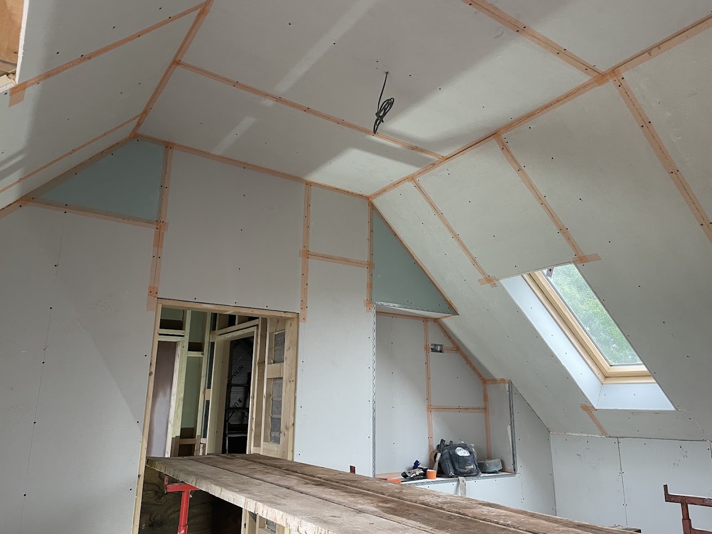 L Metcalf plastering — Photos 9