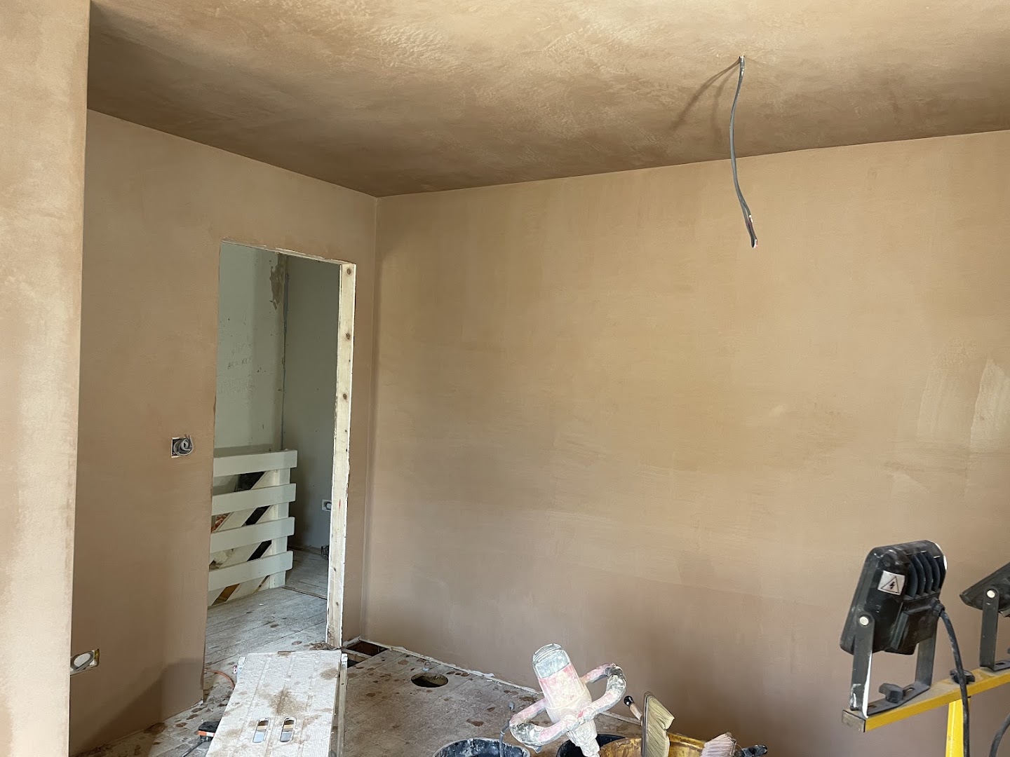L Metcalf plastering — Photos 3
